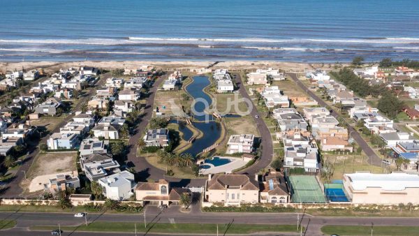 Imagem da taxonomia Beira Mar e Acesso à praia